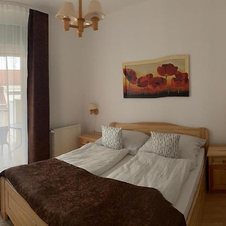 Konig Apartman Iii. Хевиз Экстерьер фото